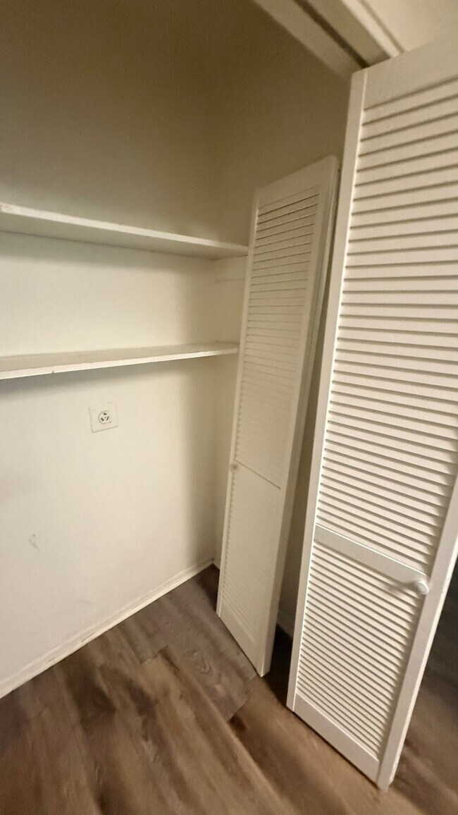 5989 Allday Dr Unit 4