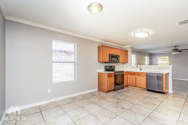 Photo - 8924 Sun Haven Way