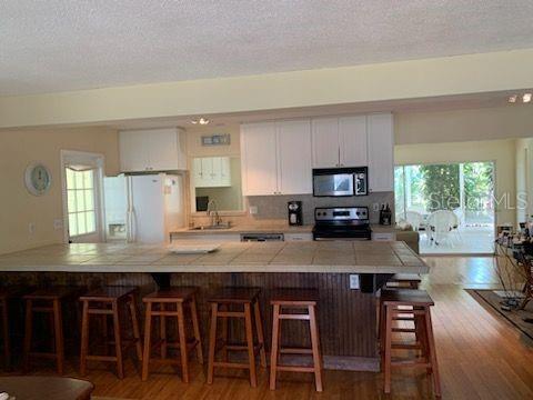 Photo - 116 Aurora St E