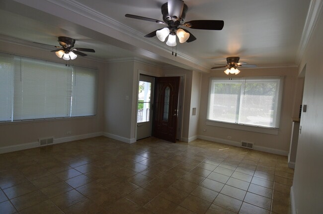 Photo - 211 W State Rd