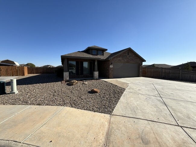 3 bed 2 bath with 2 car garage located in ... - 3 bed 2 bath with 2 car garage located in ... Casa