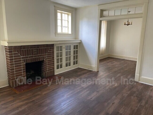 7 S Monterey St Unit 1