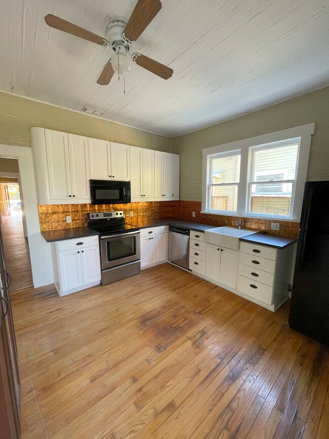 Building Photo - East Ybor Casitas Rental