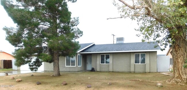 Building Photo - 8260 Viburnum Ave