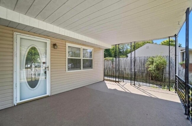 Photo - 5401 Spire Ln