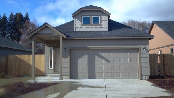 Building Photo - 3 Bedroom Home in Northeast Bend