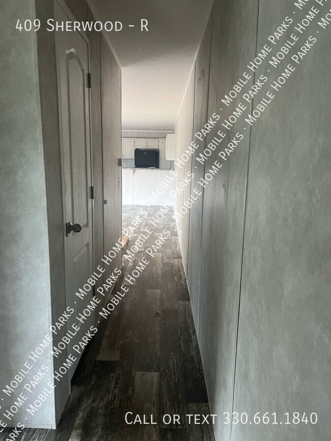 Photo - 409 Sherwood-R