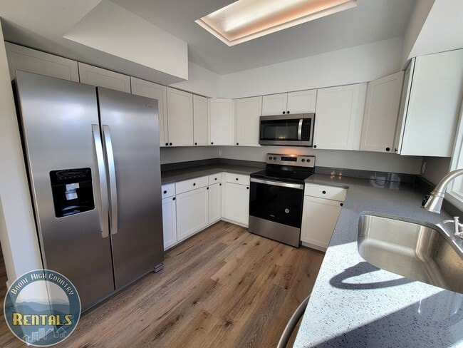 Photo - Adorable and Spacious Ranch Close to Town!