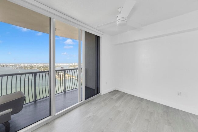 Photo - 1750 N Bayshore Dr Unit 4801