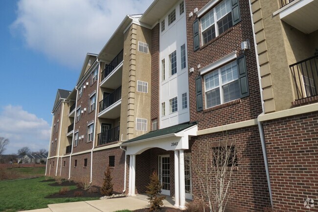 Building Photo - 2 Bedroom 2 Bath corner unit condo in Bilt...