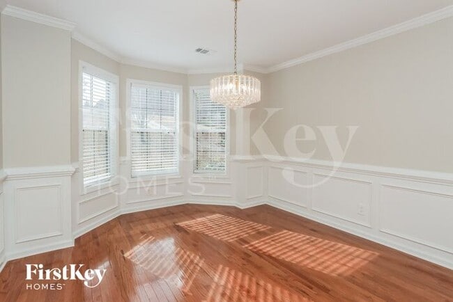 Photo - 205 Crown Oaks Ct