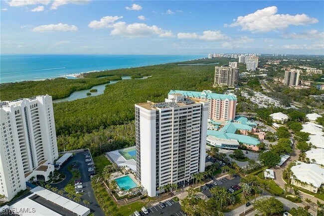 Photo - 5601 Turtle Bay Dr Unidad 302 Rental