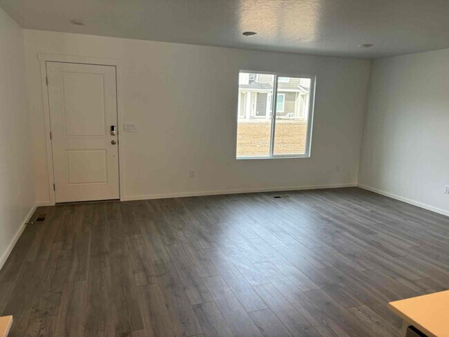 Photo - 243 Portside Ln