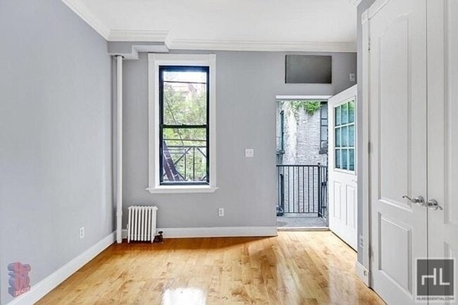 Building Photo - Mott Street Rental
