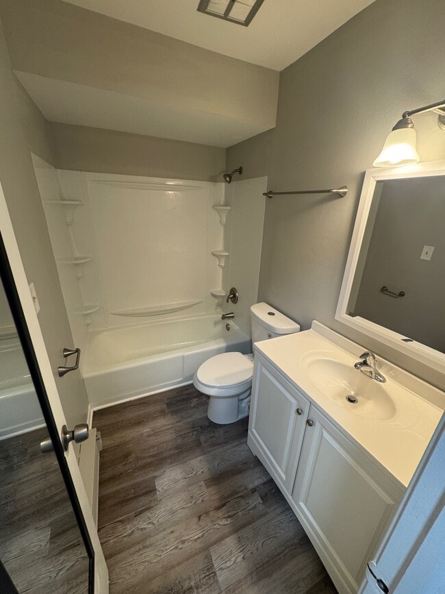 Photo - Wesleyan Apartments