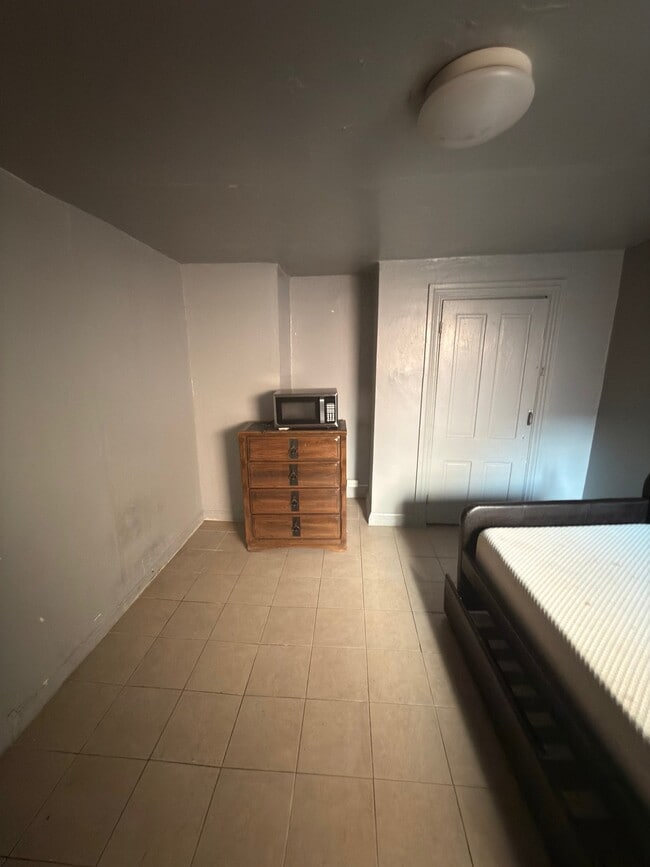Photo - 316 N 2nd St Unit Room 6