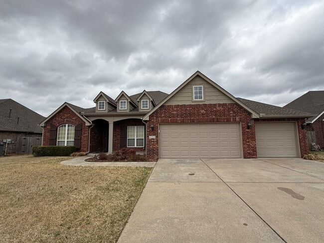 Photo - 3 Bedroom With Whole House Generator, Bonus Room, Pet Friendly