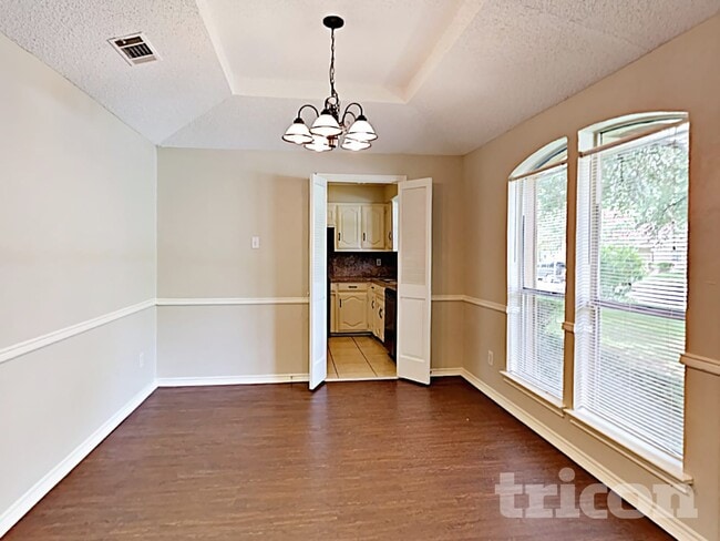 Photo - 737 SE 3rd St