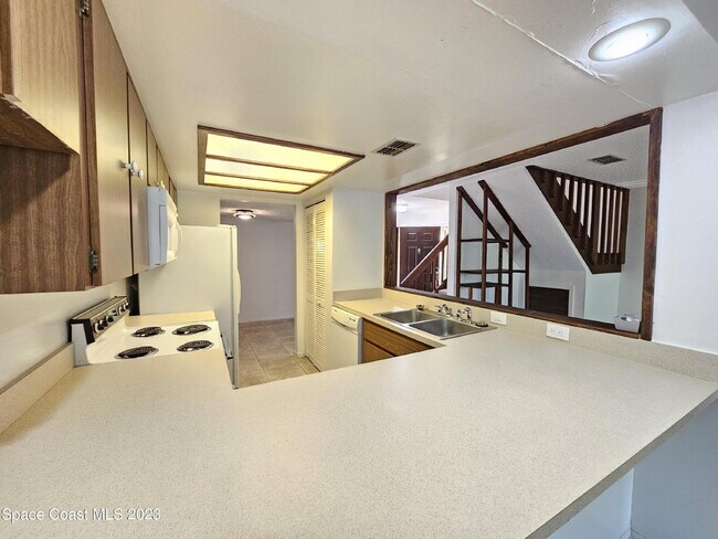 Photo - 8779 Cocoa Ct