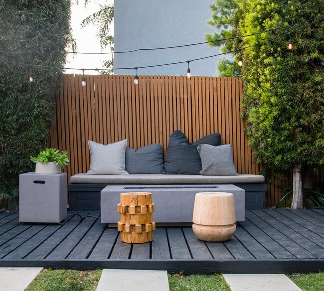 Photo - 11049 Blix St