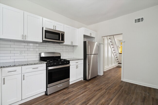 Photo - 2217 S Chadwick St