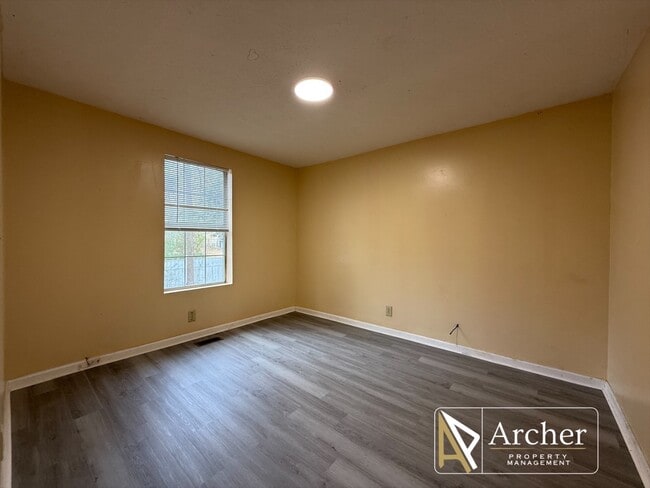 Photo - 98 Dougherty St