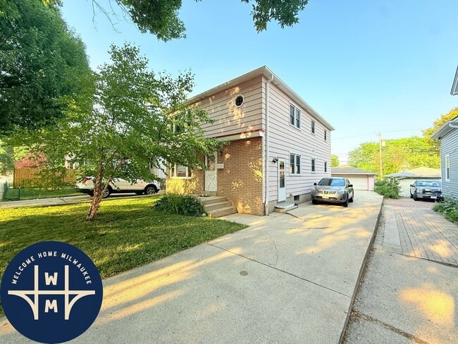 Building Photo - 624 S 69th St Unit 624