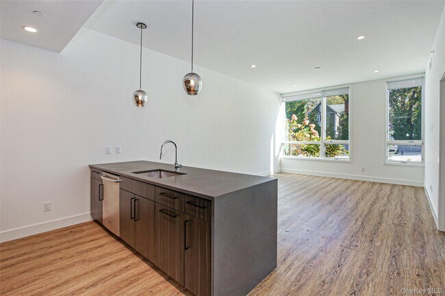 39 Washington Ave Unit 202