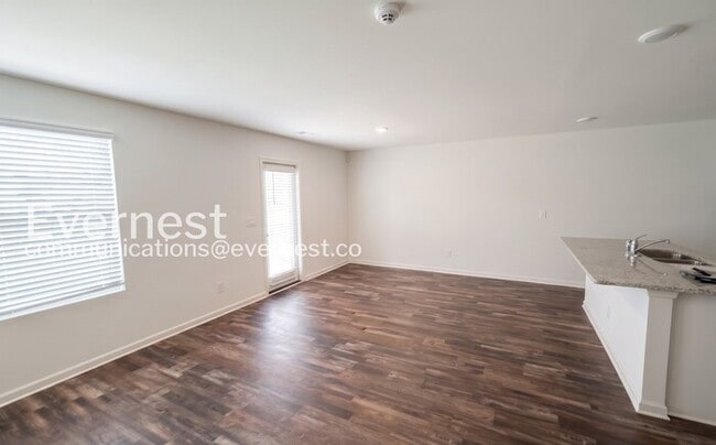 Photo - 241 Koslin Lp
