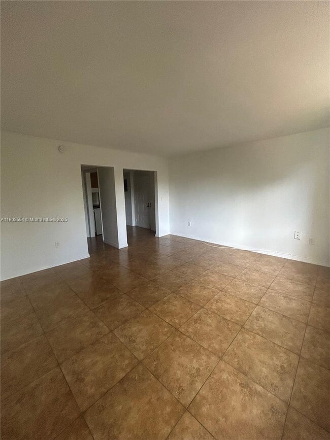 Photo - 6960 Miami Gardens Dr Unit 2-230A