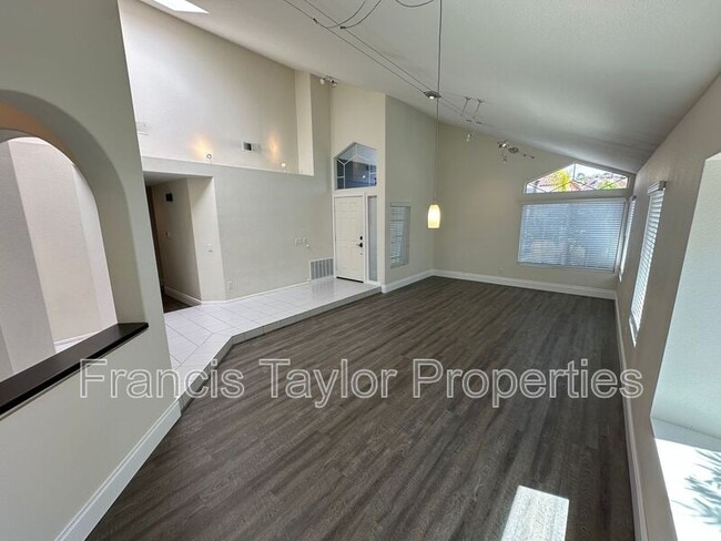 Photo - 4982 Wildwood Dr