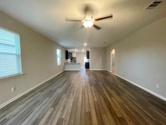 Photo - 228 Star Spangled Dr