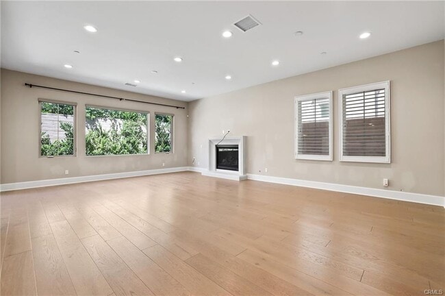 Photo - 77 Rockinghorse