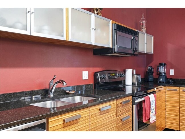 Photo - 350 St Peter St Unit 802