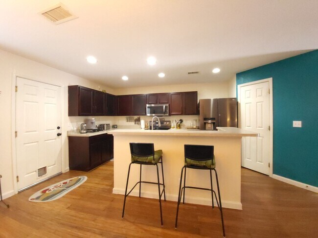 Photo - 5788 Biscay St