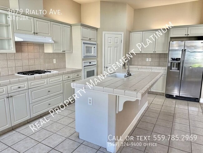 Photo - 3079 Rialto Ave