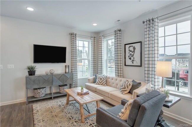 Photo - 8028 Wistar Glen Dr