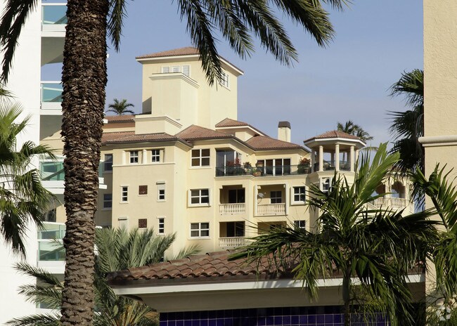 Primary Photo - Bella Vista