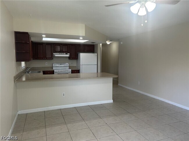 Photo - 215-217 SE 23rd Pl