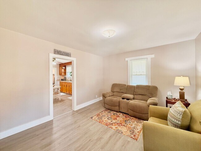 Photo - Fully Furnished & Utilities Included -SHORT TERM LEASES AVAILABLE with a premium.