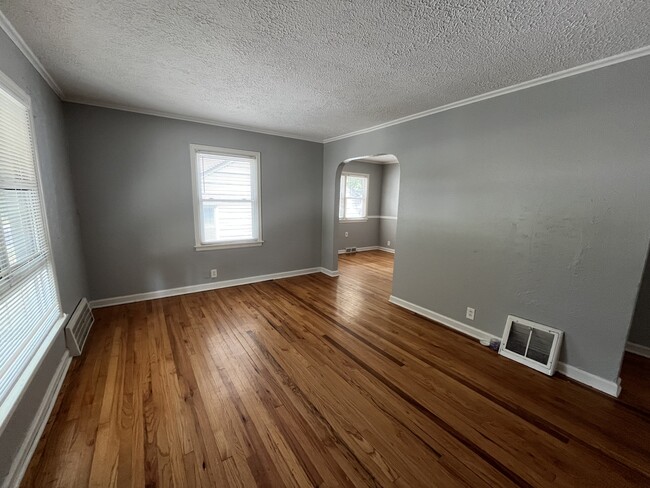 Photo - 7023 N 33rd St
