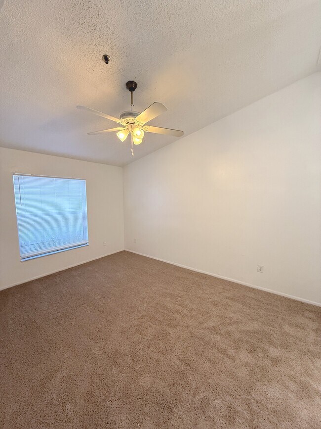 Photo - 455 Gallberry St