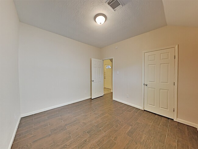 Photo - 3618 Cross Green Ln