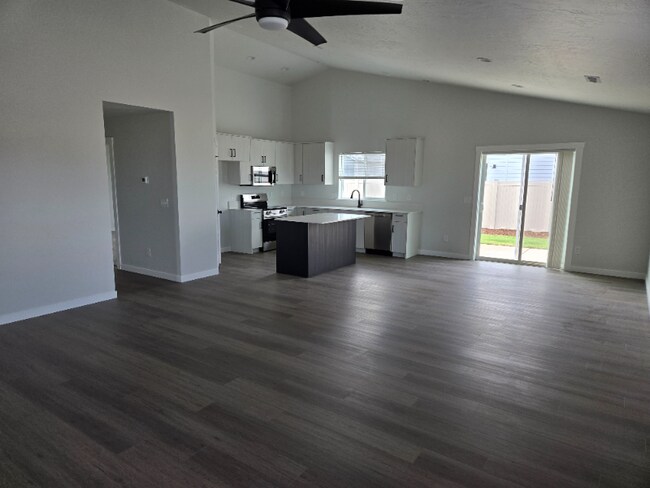8247 E Bright Angel Dr