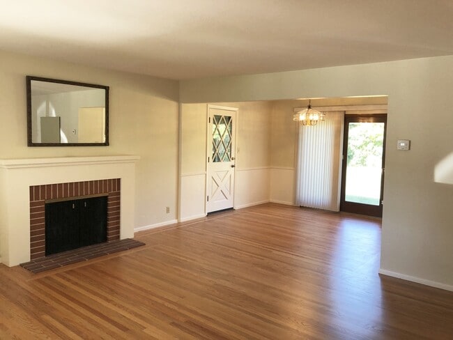 Photo - 4044 Cayente Way