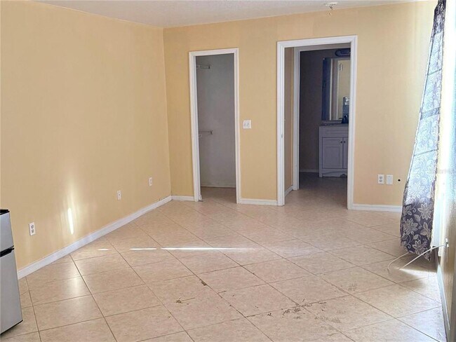 Photo - 143 Mango Dr