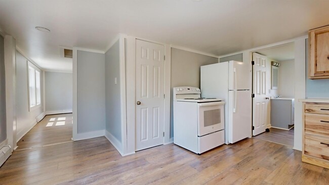 Photo - 10 Riverbank Ct