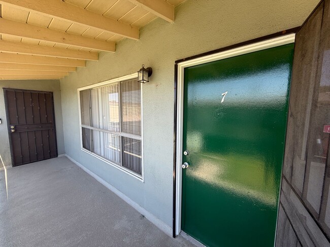 Building Photo - 2227 E Westport Dr Unit 7