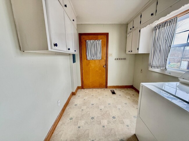 Photo - 1880 Atoka Idaville Rd