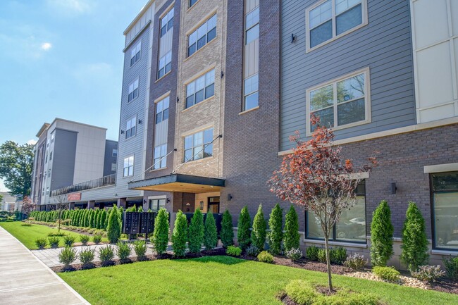 Luxury Rental With Private Parking